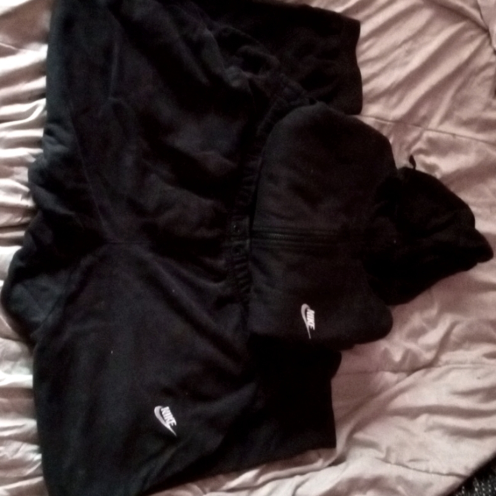 Nike Size:Pants/3XL Sweater/XXL